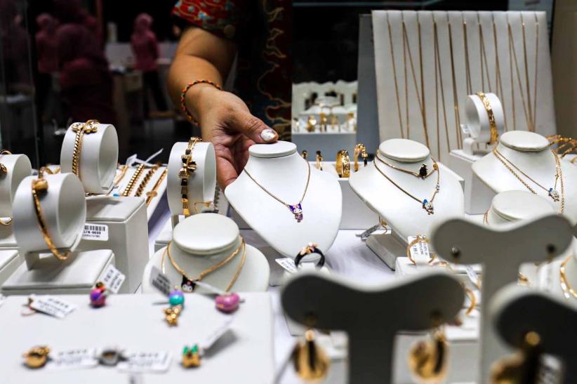 Harga Emas Perhiasan Naik Tipis - Bagian 1