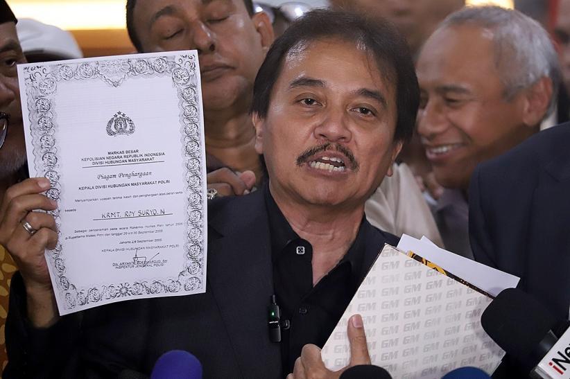 Roy Suryo Ungkap Ijazah Jokowi Dinilai Palsu - Bagian 1