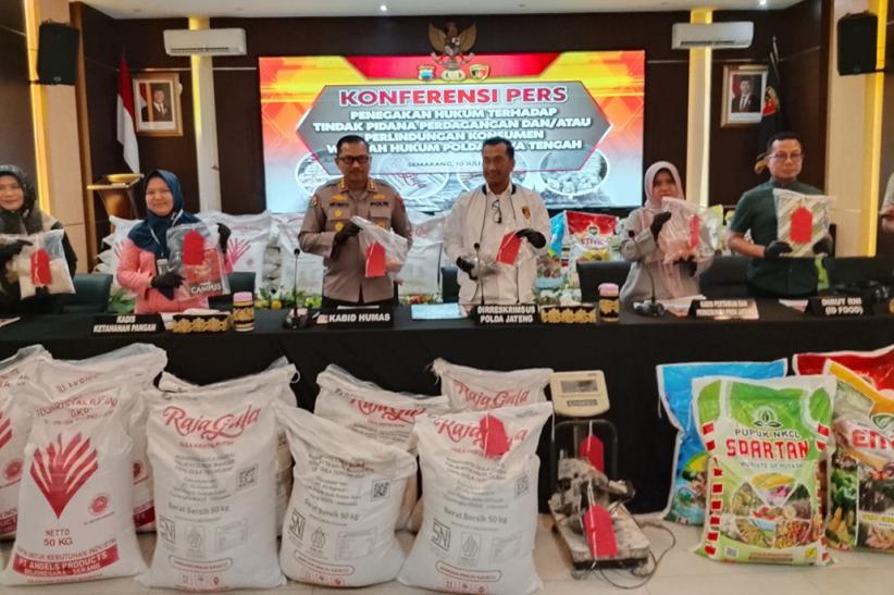 Penampakan Gula Oplosan dan Pupuk Palsu - Bagian 1