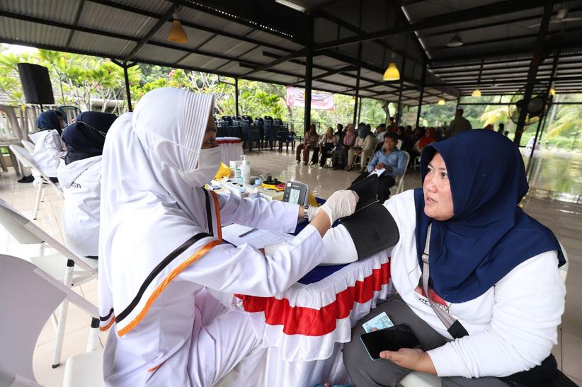 Penyerahan Bantuan Ambulans dan Mobil Jenazah untuk Kemanusiaan - Bagian 3
