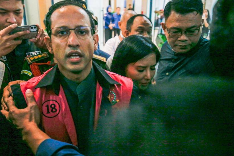 Tampang Nadiem Makarim Pakai Rompi Tahanan Kejagung - Bagian 4
