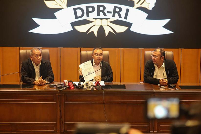 DPR Sepakati 17+8 Tuntutan Rakyat, Tunjangan Rumah dan Kunker Luar Negeri Dihentikan - Bagian 1