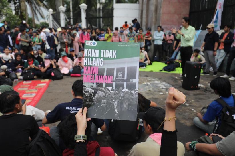 Mahasiswa Piknik di Depan DPR, Tagih 17+8 Tuntutan Rakyat - Bagian 3