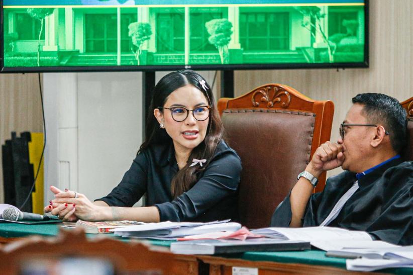Begini Gaya Nikita Mirzani saat Jalani Sidang Kasus TPPU    - Bagian 3