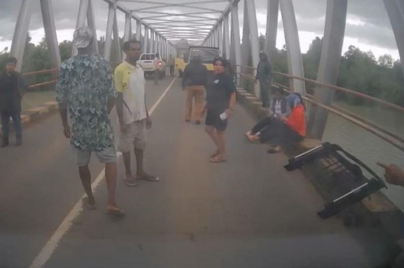 Kecelakaan Beruntun 3 Kendaraan di Merauke, Kerugian Capai Rp150 Juta
