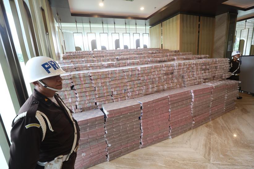 Penampakan Tumpukan Uang Rp13 Triliun Hasil Korupsi CPO yang Disita Kejagung - Bagian 1