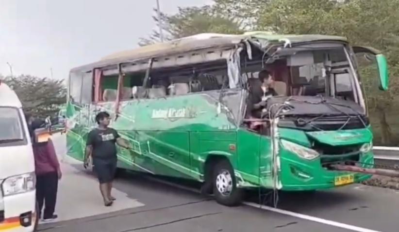 Kecelakaan Maut Bus Wisata di Tol Pemalang, Sopir Tersangka?