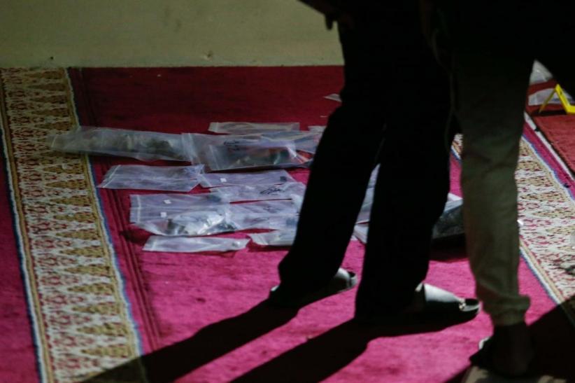 Polisi Olah TKP Ledakan di SMAN 72 Jakarta - Bagian 3