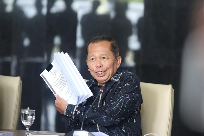 Hakim MK Arsul Sani Pamer Ijazah Asli Setelah Dituduh Palsu - Bagian 4