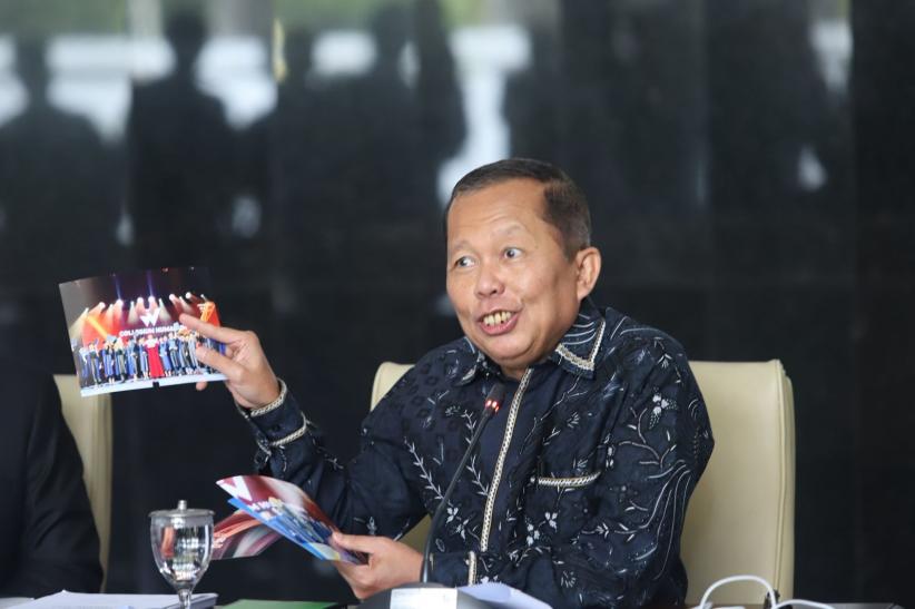 Hakim MK Arsul Sani Pamer Ijazah Asli Setelah Dituduh Palsu - Bagian 2