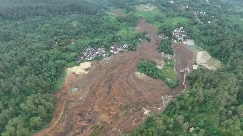 Update Longsor Banjarnegara, 26 Korban Masih Tertimbun 923 Jiwa Mengungsi