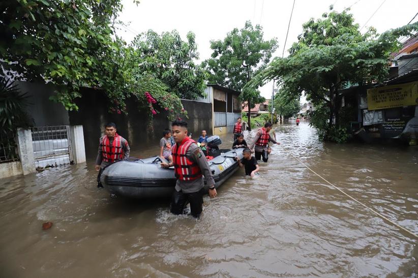 Banjir Rendam 13 RT di Jakarta Selatan - Bagian 4