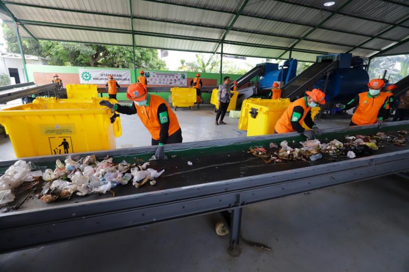 TPS3R Sinergi Bersih Lenteng Agung Olah 40 Ton Sampah per Hari - Bagian 4