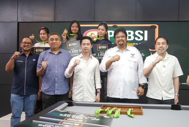 Kevin Sanjaya Serahkan Penghargaan Kejuaraan Nasional Biliar Pelajar-Mahasiswa 2025 - Bagian 1
