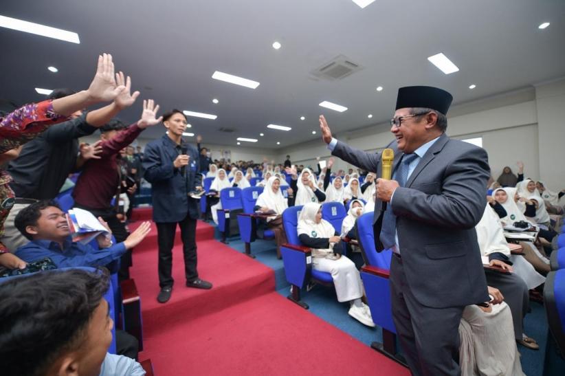 Literasi Keuangan Syariah Butuh Peran Serta Santri - Bagian 1