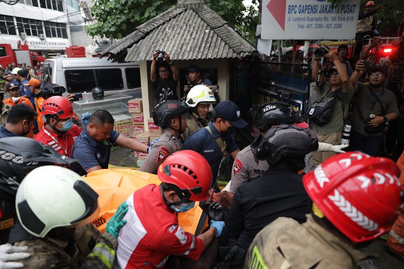 Jumlah Korban Kebakaran Gedung Terra Drone 22 Orang, 15 Perempuan dan 7 Laki-Laki Meninggal - Bagian 1