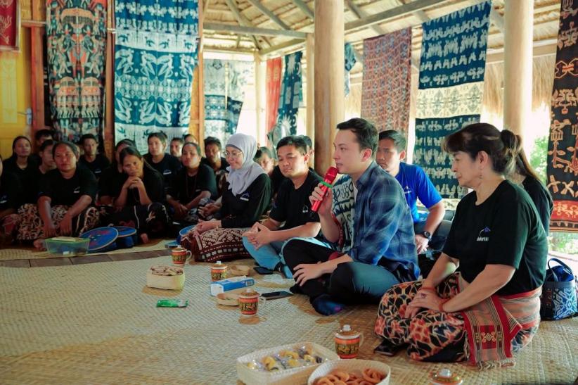Ragam Wastra Warna Alam Karya Penenun Sumba Timur  - Bagian 3