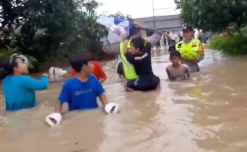 Banjir di Jateng Meluas Rendam 8 Kabupaten, Ribuan Warga Terdampak