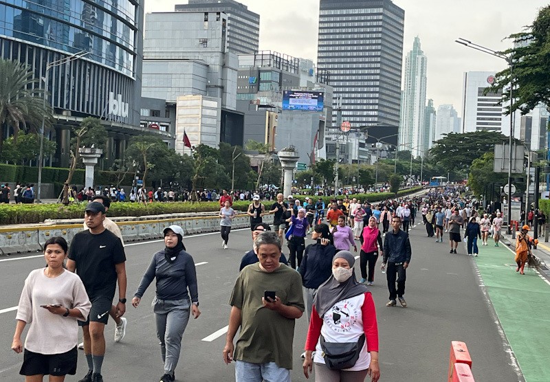 Jakarta Cerah, Kawasan CFD Diserbu Warga - Bagian 2