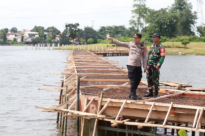 Ilegal, Jogging Track Berdiri di Atas Situ 7 Muara Depok Dibongkar - Bagian 2