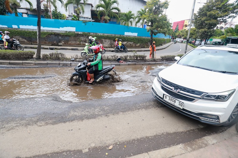 Potret Jalanan Jakarta Rusak Parah - Bagian 1