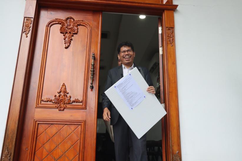 Penampakan Salinan Ijazah Jokowi - Bagian 1