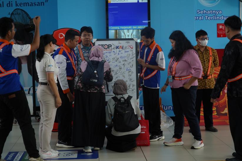 LRT Jabodebek Gelar Sosialisasi Anti Pelecehan di Stasiun Dukuh Atas - Bagian 1