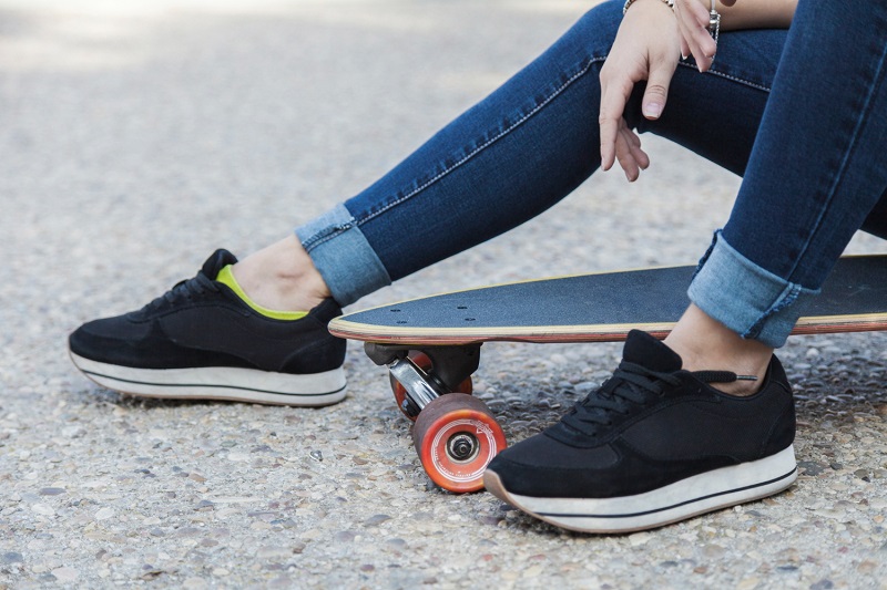 5 Alasan Sneaker Klasik Ini Tetap Jadi Pilihan Utama untuk Kenyamanan Sehari-hari