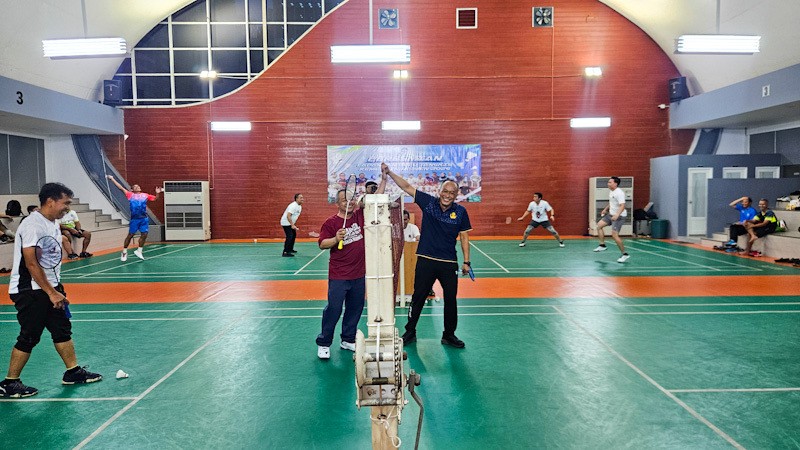 Ngabuburit, Kepala BKN Tanding Badminton Bareng Mendikdasmen - Bagian 2