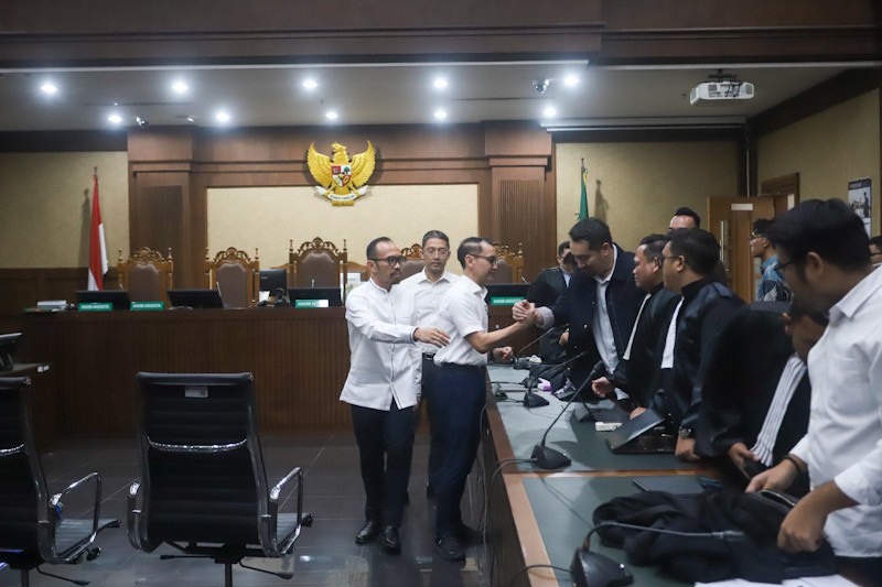 Eks Dirut Pertamina Patra Niaga Divonis 9 Tahun Penjara - Bagian 3
