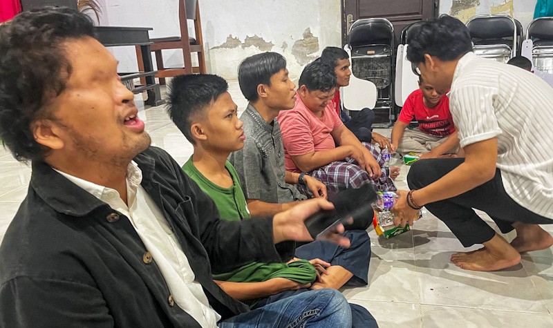Potret Penyandang Tunanetra Buka Puasa Bersama - Bagian 1