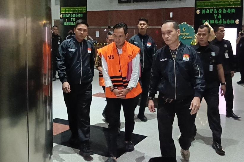 Terungkap! Bupati Cilacap Palak Tiap Satker Rp100 Juta, Modus Uang THR Forkopimda