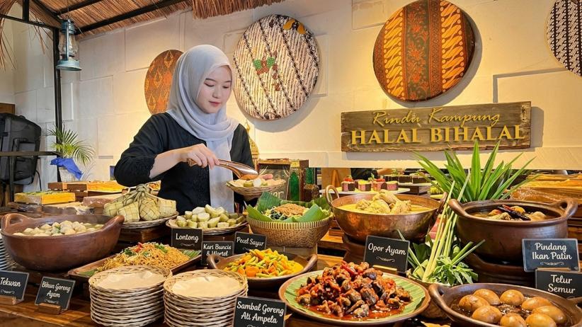  Rayakan Halal Bihalal dengan Suasana Kampung Halaman di BATIQA Hotel Palembang