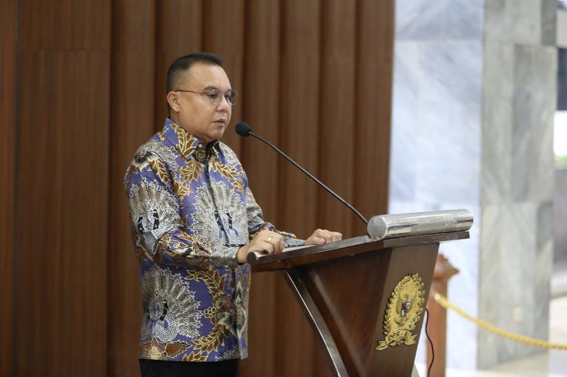 DPR Apresiasi Pemerintah Tahan Harga BBM - Bagian 2