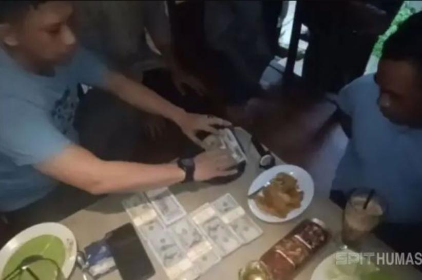 Bareskrim Bongkar Sindikat Pengedar Uang Palsu Dolar AS di Banten, 5 Orang Ditangkap