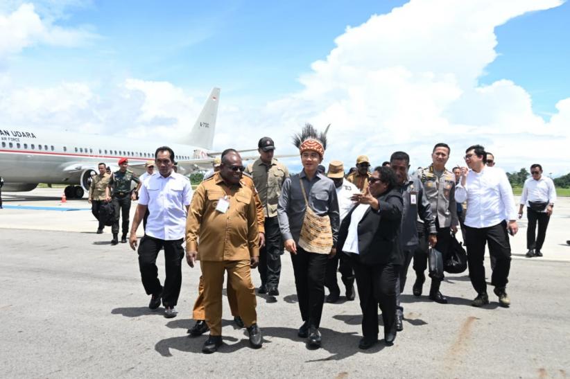 Wapres Gibran Tinjau Pengembangan Bandara Nabire untuk Konektivitas Papua Tengah - Bagian 1