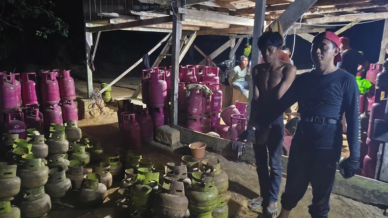 Polisi Buru Pemilik Gudang Pengoplos Gas Subsidi di Muaro Jambi