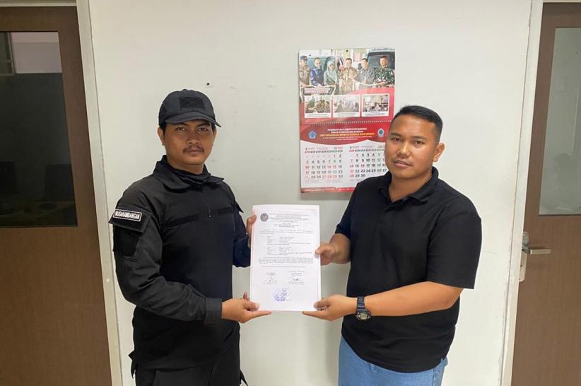 Tampang Ammar Zoni Dipindah ke Lapas Super Maksimum Nusakambangan, Tangan-Kaki Diborgol - Bagian 3