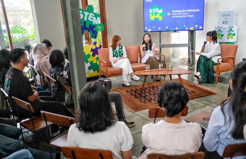 Pemberdayaan Generasi Muda Perempuan di Bidang Teknologi dalam STEM Talks - Bagian 1