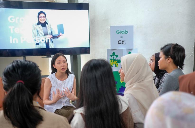 Pemberdayaan Generasi Muda Perempuan di Bidang Teknologi dalam STEM Talks - Bagian 5