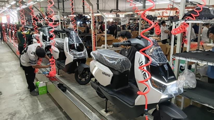 Melihat Proses Perakitan Sepeda dan Motor Listrik di Semarang - Bagian 2