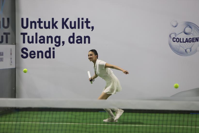 Begini Gaya Raline Shah Bermain Padel - Bagian 1