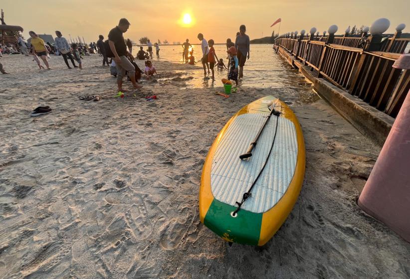 Libur Cuti Bersama Iduladha, Ribuan Pengunjung Padati Kawasan Wisata Ancol - Bagian 3