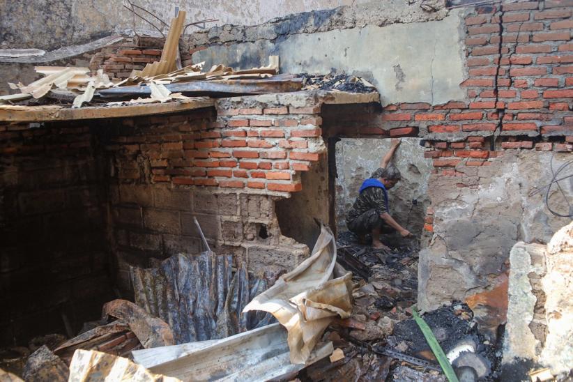 Kebakaran di Tambora, 27 Rumah Hangus Dilalap Api - Bagian 1
