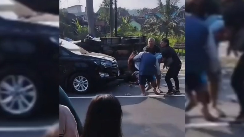 Kronologi Kecelakaan Pikap Bawa 16 Penumpang di Sumedang, Korban Bergeletakan