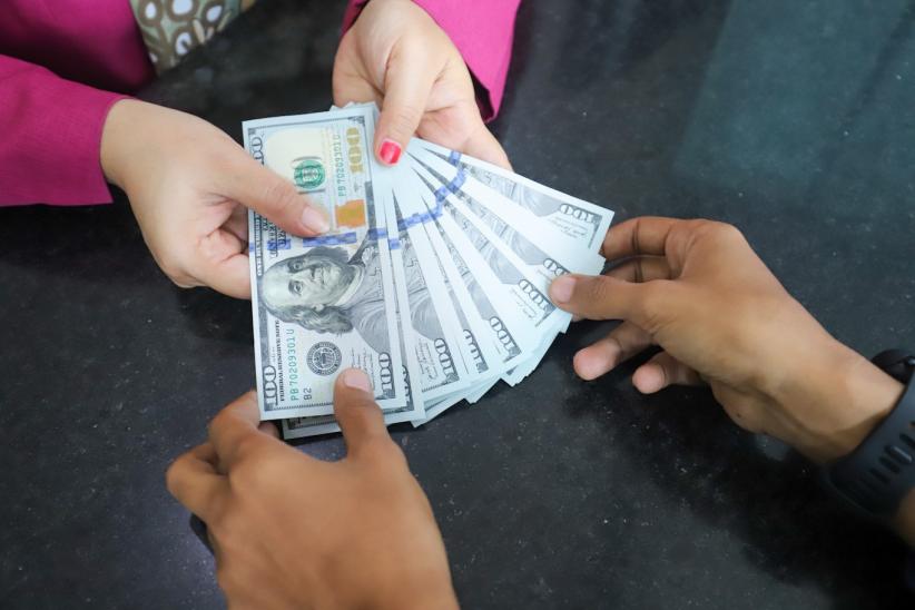 Rupiah Tembus Rp18.049 per Dolar AS, Terlemah Sepanjang Sejarah - Bagian 3