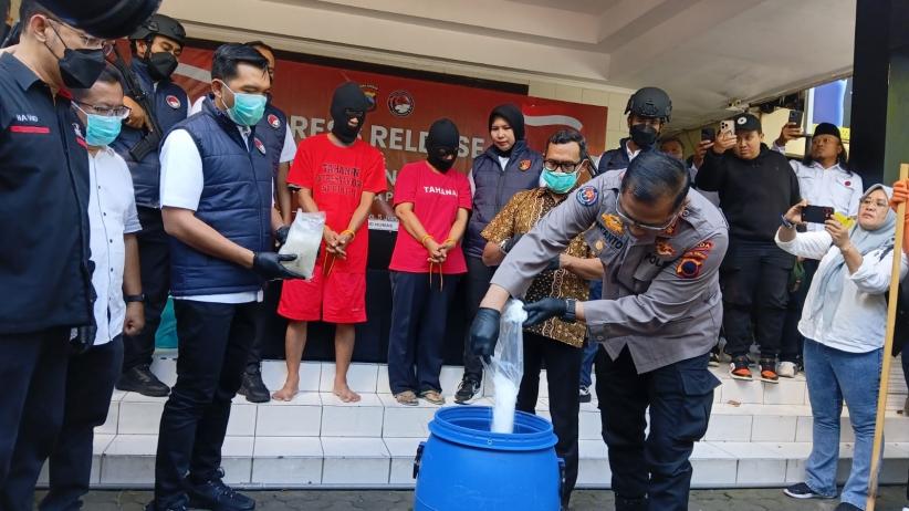 Polda Jateng Musnahkan Ratusan Barang Bukti Narkotika Hasil Ungkap 449 Kasus - Bagian 1
