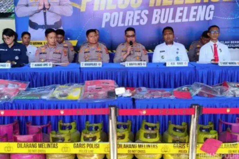 Pria di Buleleng Oplos LPG Subsidi ke Tabung 12 Kg, Sehari Dapat Rp1 Juta Kini Dipenjara