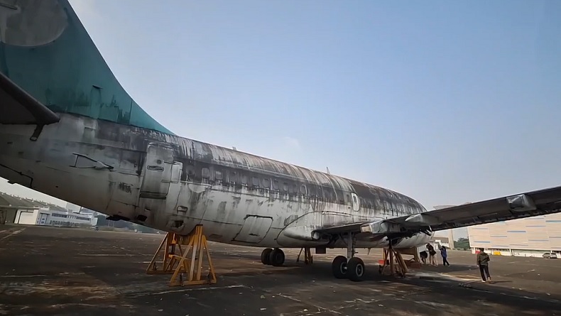 Penampakan 2 Boeing 737 Terlantar di PTDI Bandung Viral, Mangkrak Sejak 2005