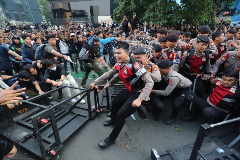 Aksi Mahasiswa Protes Kebijakan Pemerintah - Bagian 3